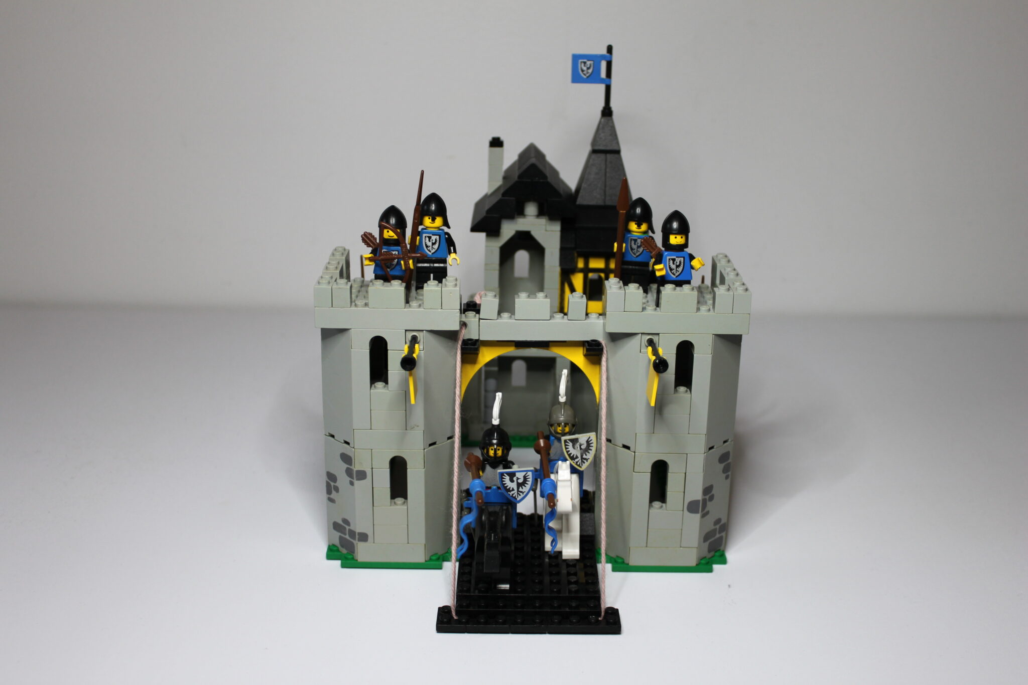 Lego castle 6074 hot sale