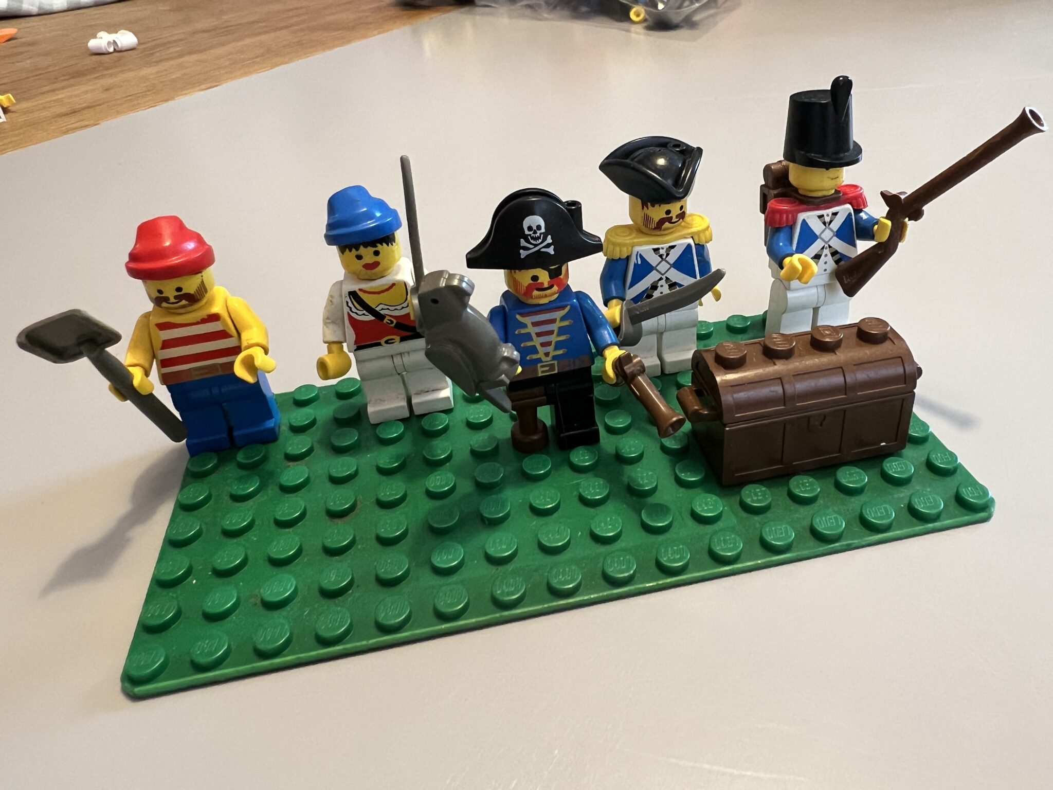 Pirate minifigures clearance