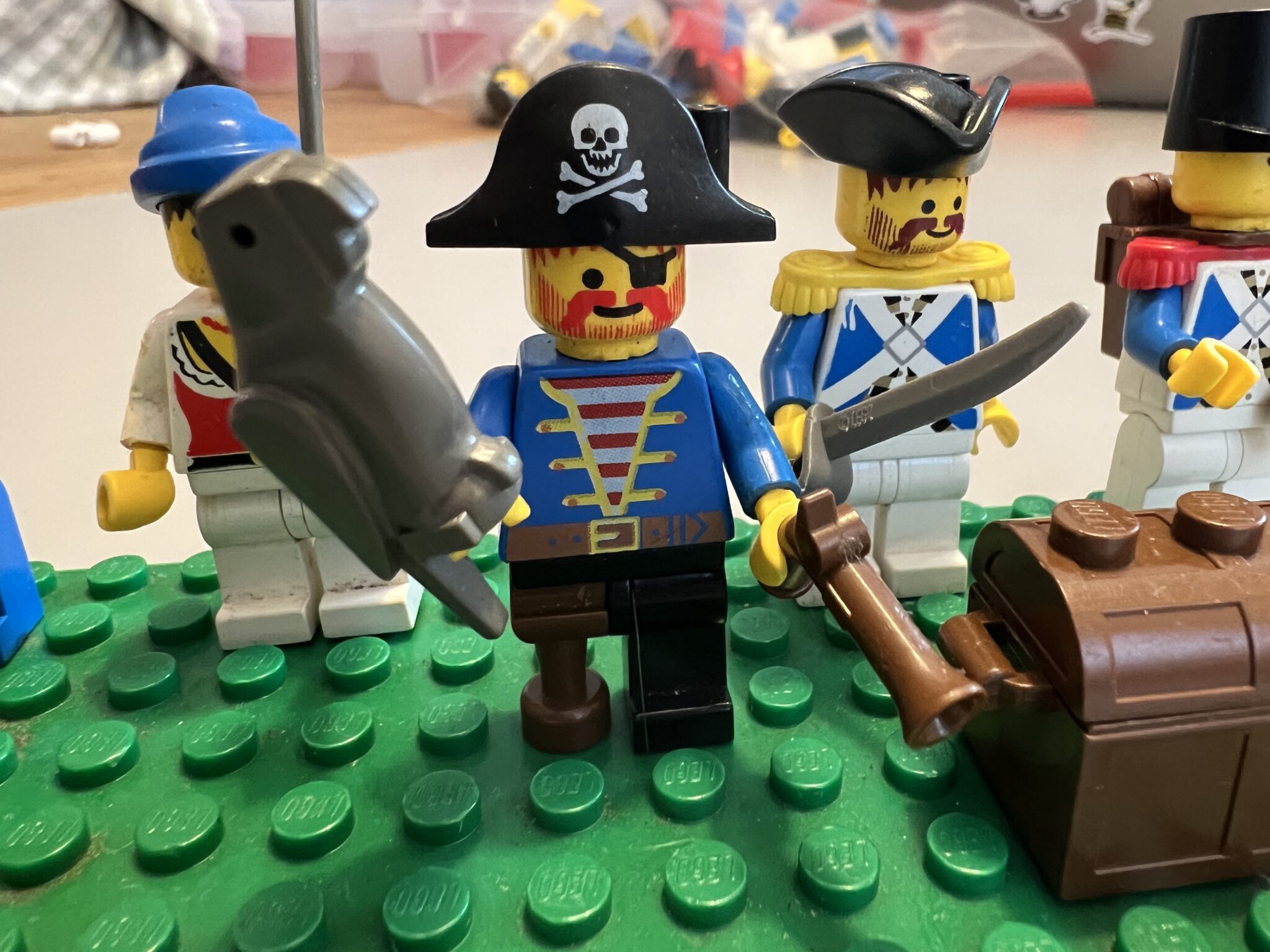 LEGO – 6251: Pirate Minifigures (1989) – Scrollmaster