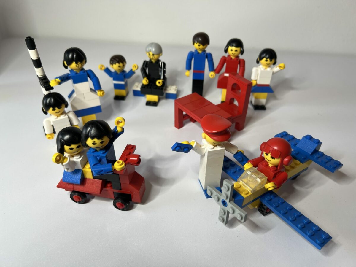 LEGO – Maxi figure sets (212-2: Scooter, 213: Airplane Ride and 276-1:  Doctor's Office) – Scrollmaster